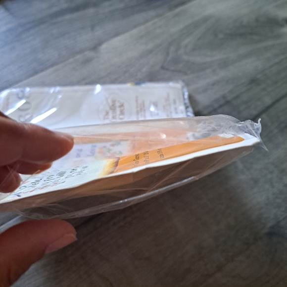 Creative Circle Sunshine and Love Cross Stitch Kit #1608 - Picture 3 of 5